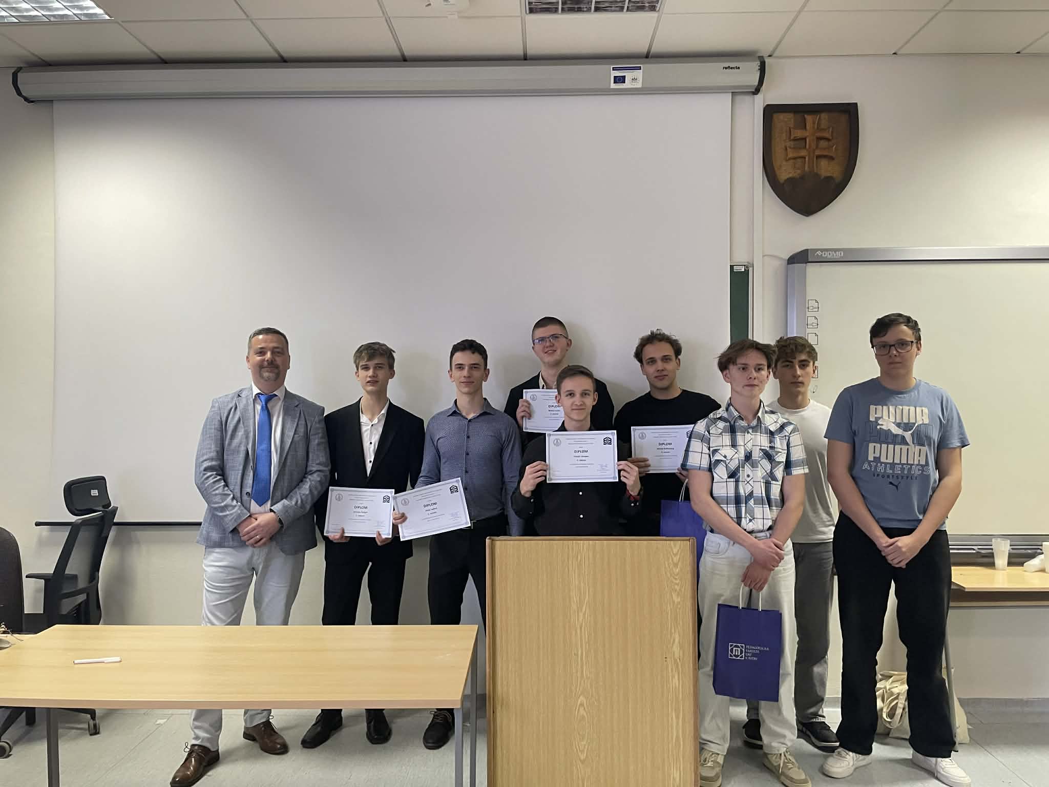 8b6d6436 765f 4551 b83b 6cc2ffca752e